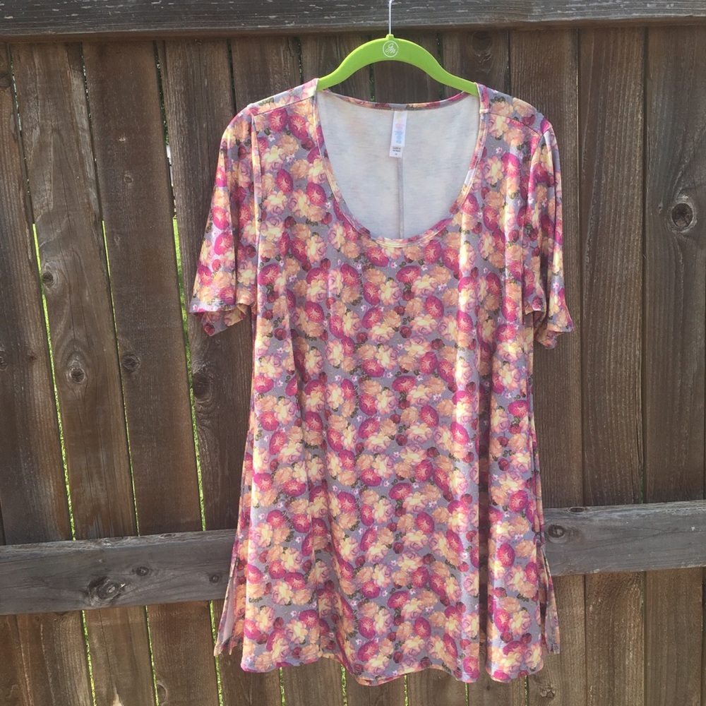 LuLaRoe Perfect T